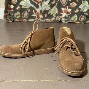 L.L. Bean Tan Suede Chukka Boots